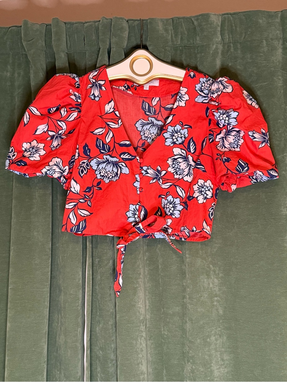 Sugarlips Red Floral Puff Sleeve Tie-Front Crop Top